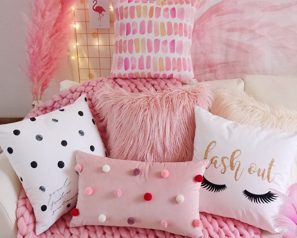 Cute pink girls throw cushion eyelash pillows